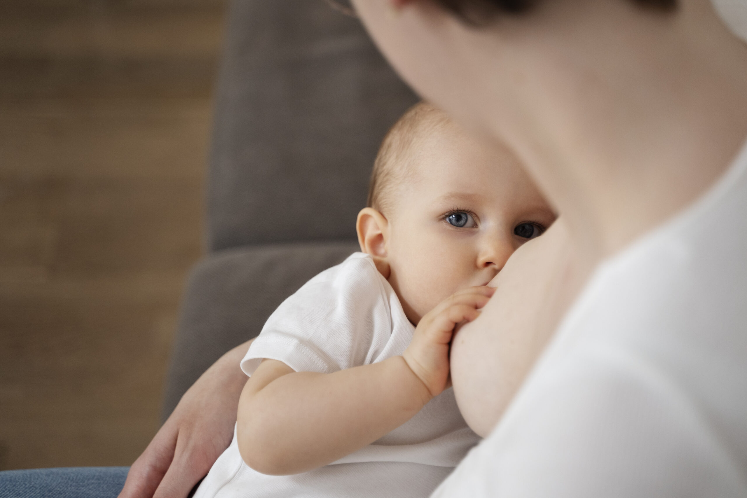 woman-breast-feeding-her-child-scaled