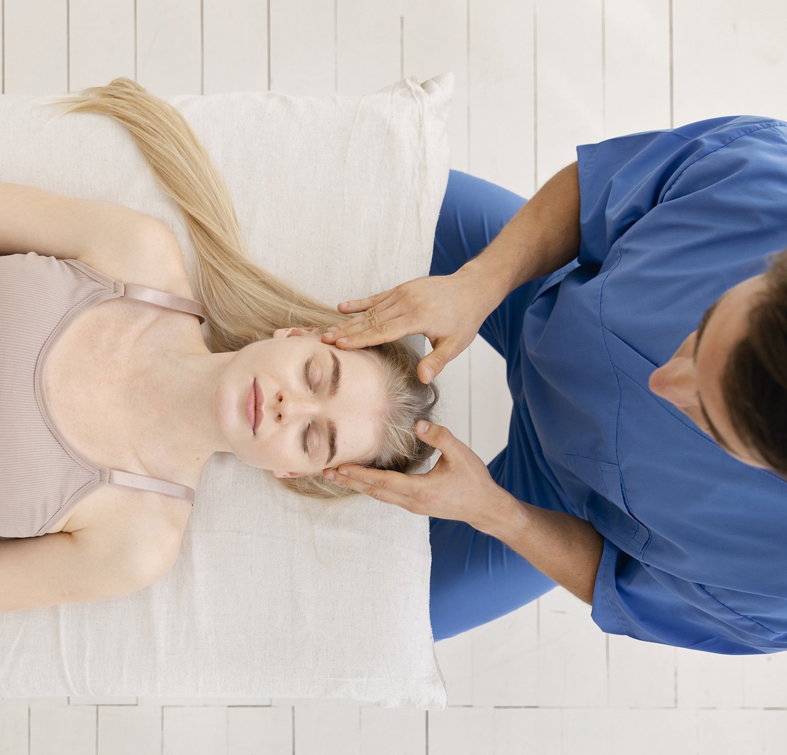 nurse-with-patient-osteopathy-session